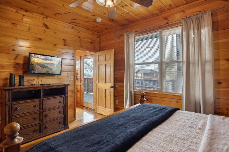 Smoky Mountain Lodge cabin - image 37