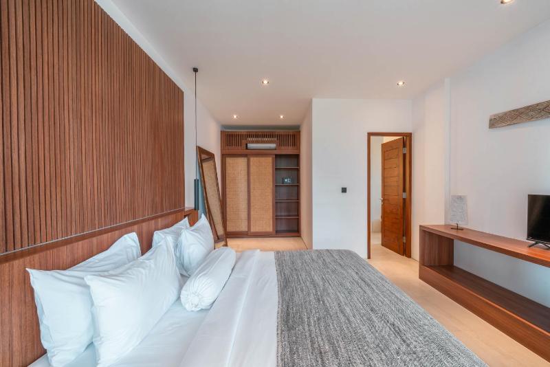 Villa Luna : Brand New 4BR Villa With 180° Rice Field Views - image 16
