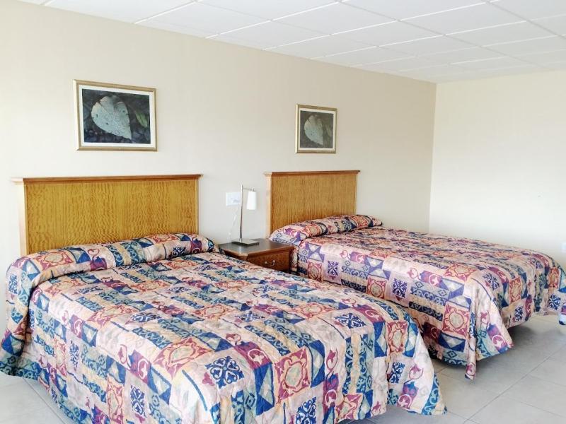 Deluxe Double Room with Balcony image 3