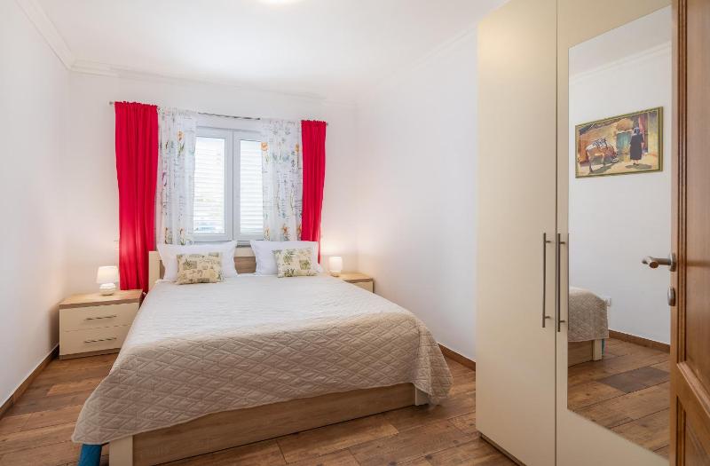 Jasmir Apartment - Free parking near the beach - image 7