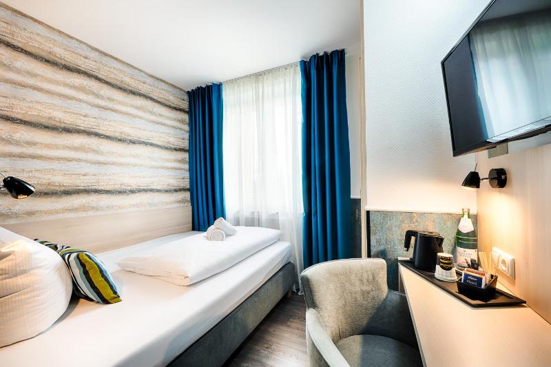 Single Room image 1