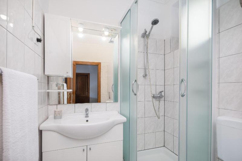 Jasmir Apartment - Free parking near the beach - image 3