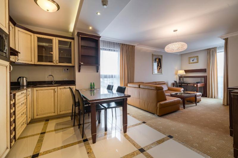 Executive Apartment image 4