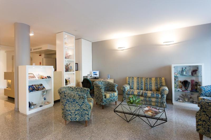 Hotel Airmotel - image 7