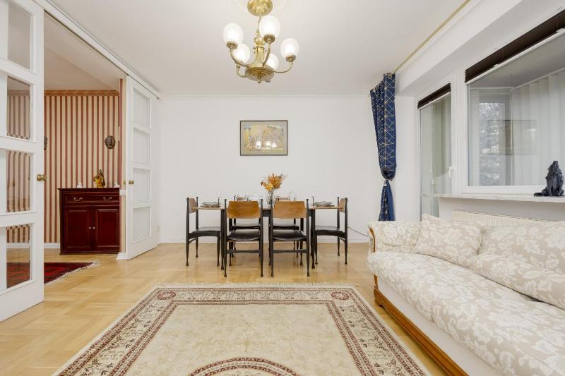 Vintage Apartment Sengera Cichego with 3 Bedrooms by Noclegi Renters - image 14