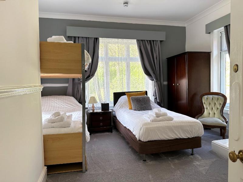 Riverview Family Suite image 4