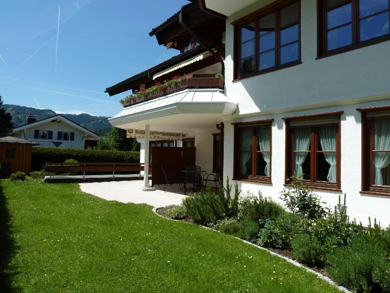Apartment with Terrace and Mountain View image 2