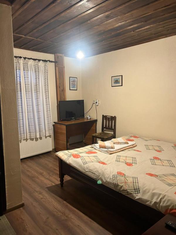 Double Room image 3