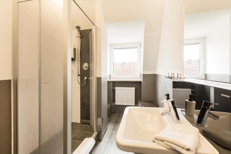 Standard Apartment image 4