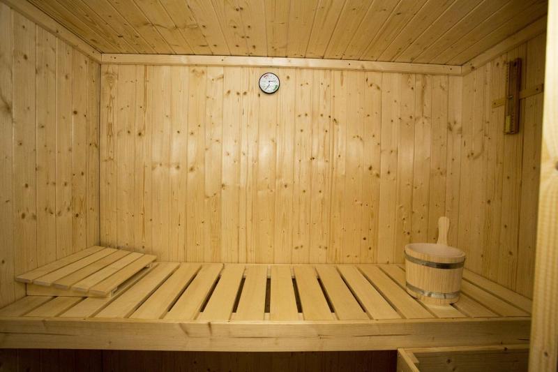 Deluxe Double Room with Sauna - accessible image 2