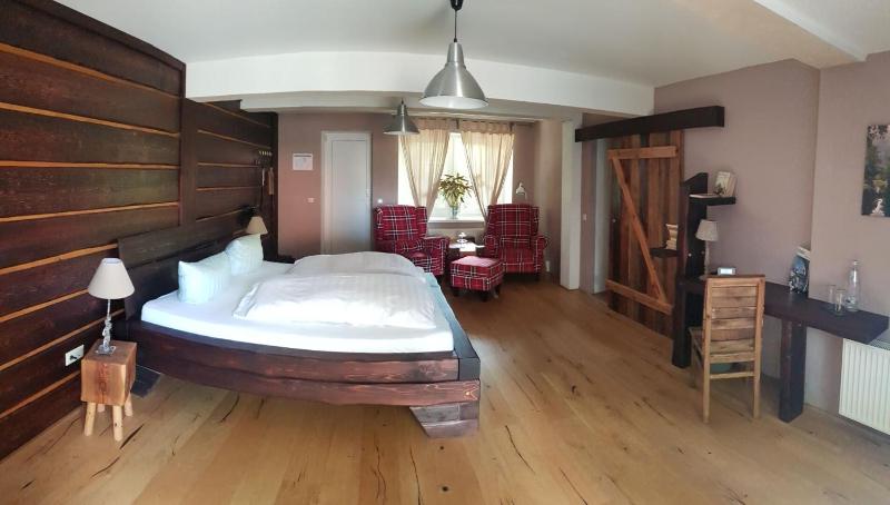 Deluxe Double Room with Sauna - accessible image 1