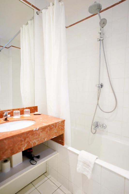 Studio - Signature image 3