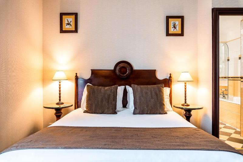 Classic Double Room image 1