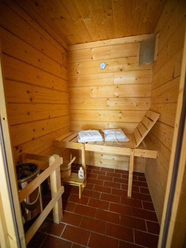 Deluxe Family Room with Sauna image 2