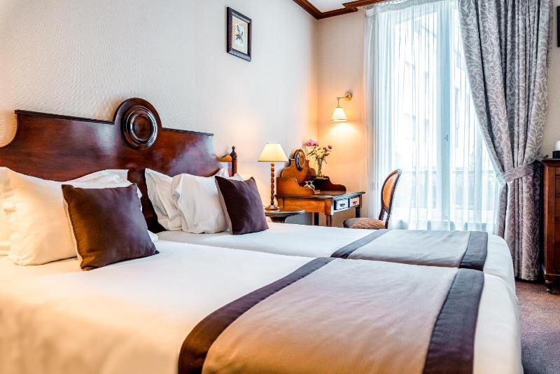 Superior Double Room image 4
