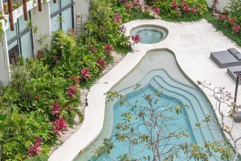 Mistiq Gardens - image 27