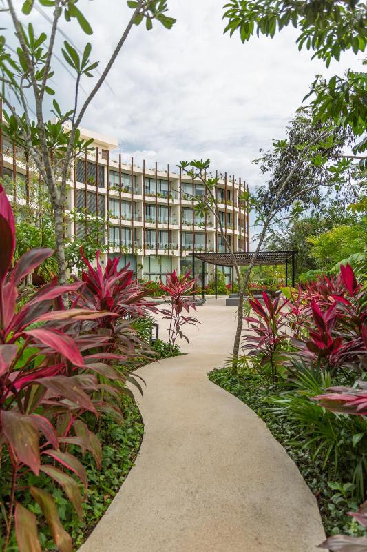 Mistiq Gardens - image 40