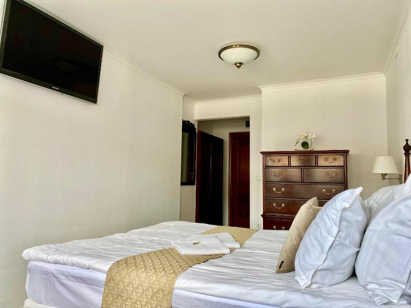 OPERA16 Guestrooms - image 13