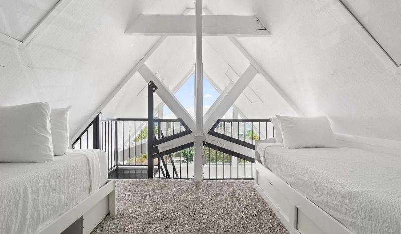 Beachside Bliss Beach House - image 21