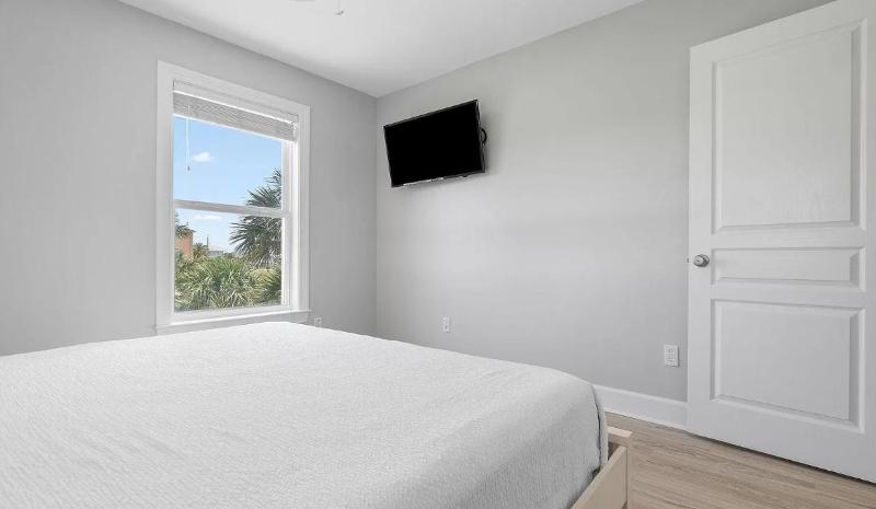 Beachside Bliss Beach House - image 17