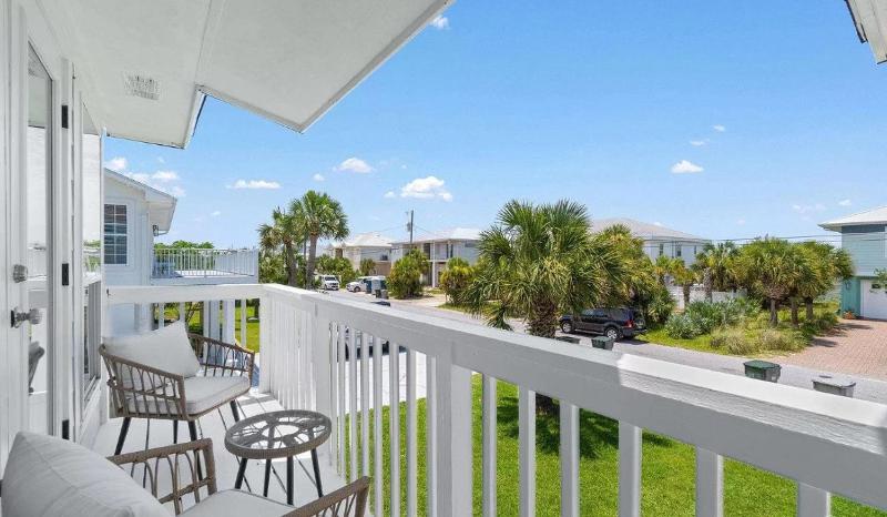 Beachside Bliss Beach House - image 23