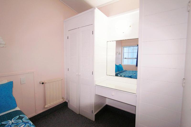 Golden Glow Motel - image 16