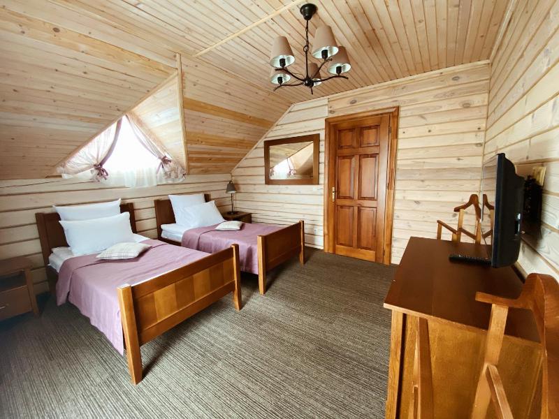 Three-Bedroom Cottage image 4