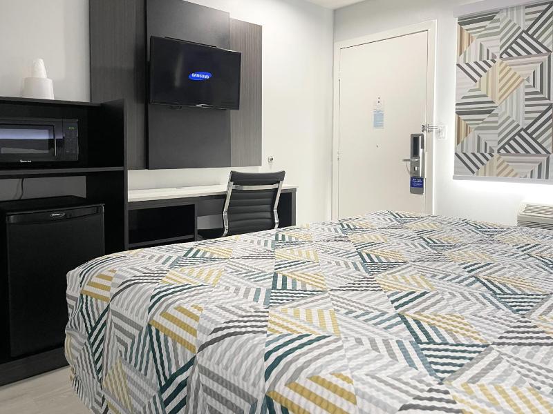 King Room image 4