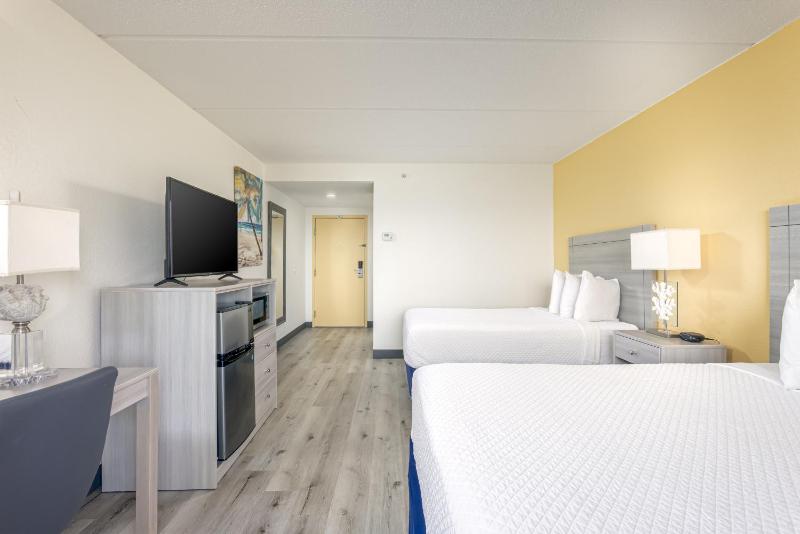 Deluxe Double Room with Two Double Beds image 2