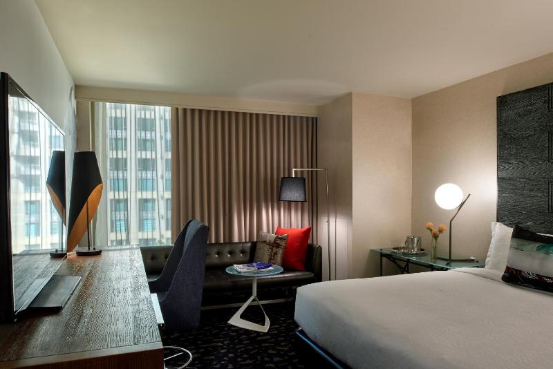 King Room image 3