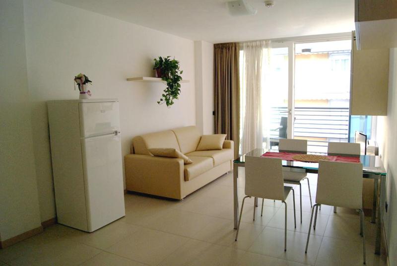 One-Bedroom Suite (2 Adults) image 3