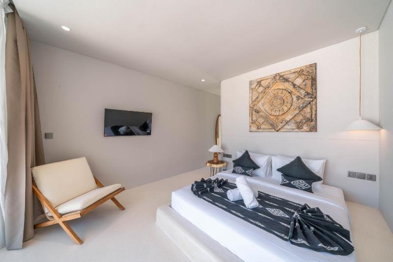 Berawa Breeze - Chic 4BR Beachside Oasis with Sauna - image 32