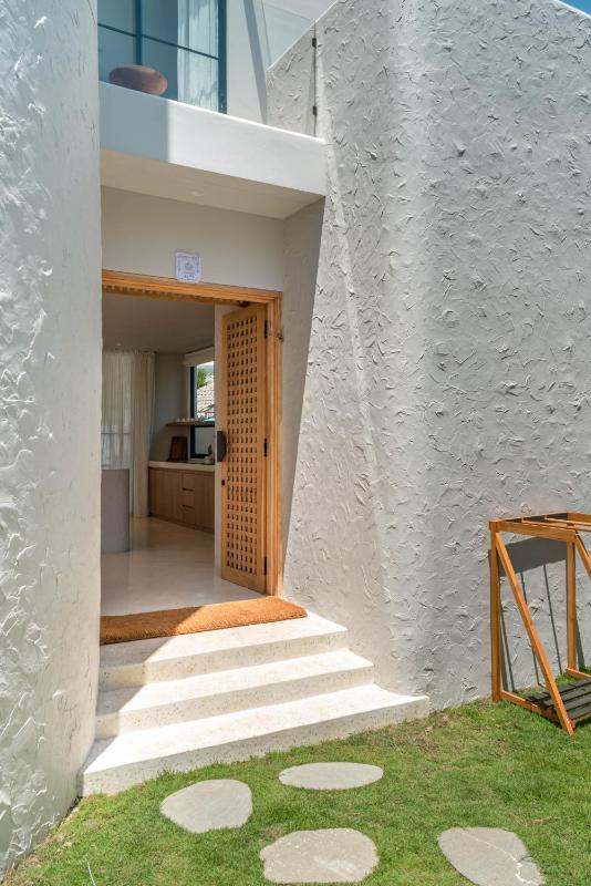 Berawa Breeze - Chic 4BR Beachside Oasis with Sauna - image 4