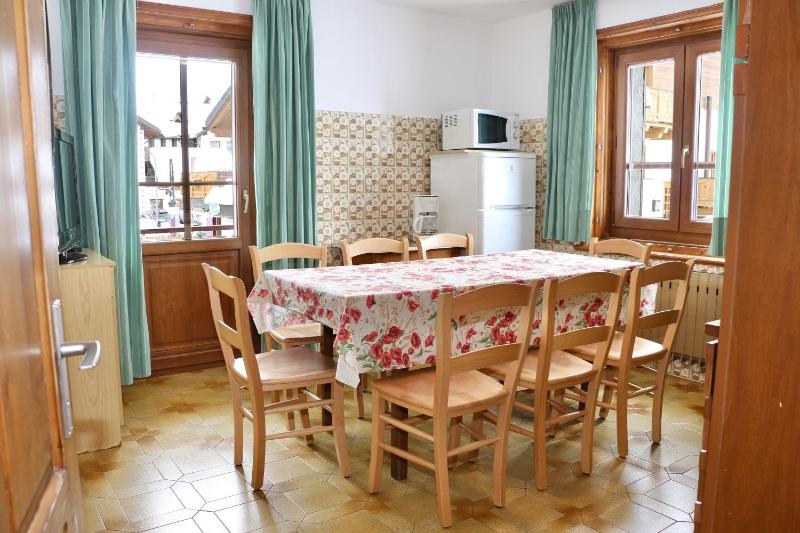 Three-Bedroom Apartment (6 Adults) image 1