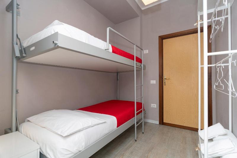 Single Bed in Mixed Dormitory Room image 4