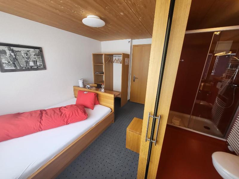 Single Bed in Mixed Dormitory Room image 2