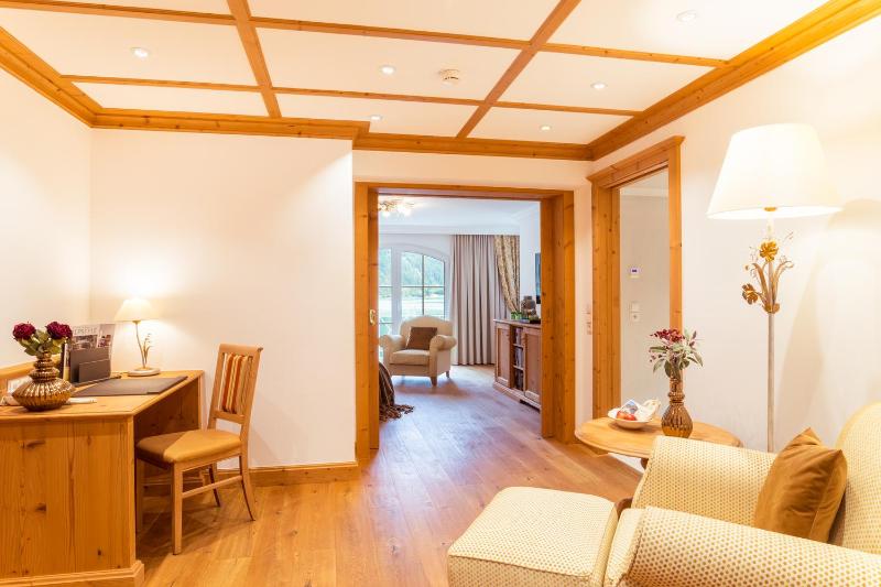 Suite with Lake View image 2