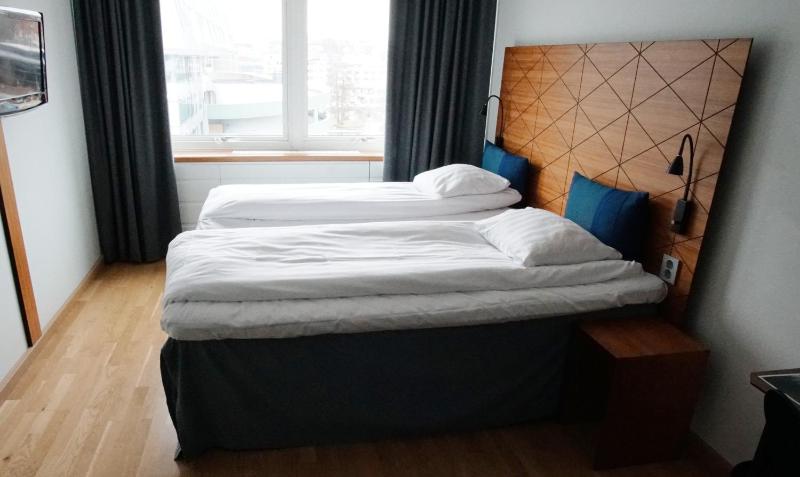 Compact Double Room image 3