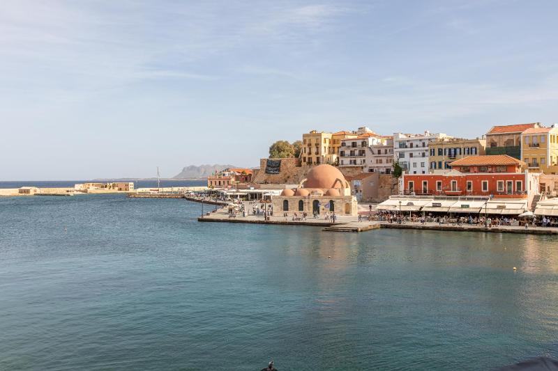 Double or Twin Room with Sea View image 4