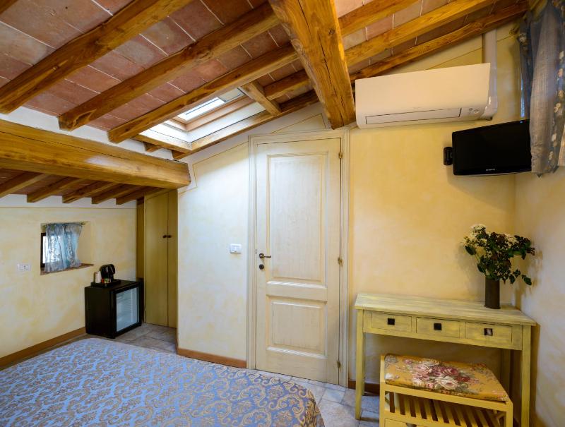 Superior Two-Bedroom Apartment (4 Adults) image 4