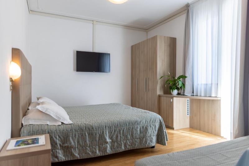 Superior Quadruple Room image 1