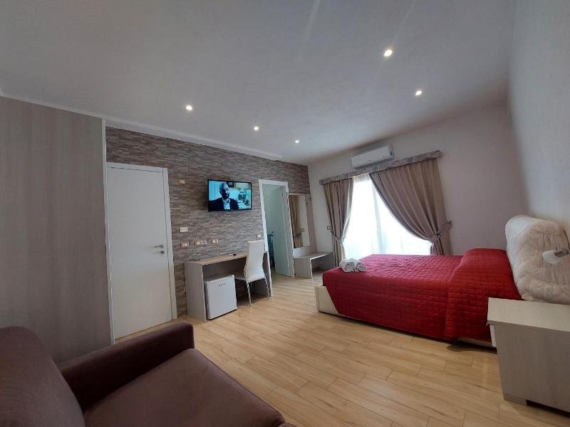 Superior Quadruple Room image 2