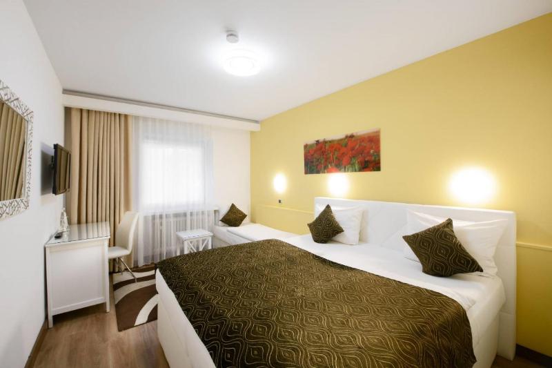 Triple Room image 4
