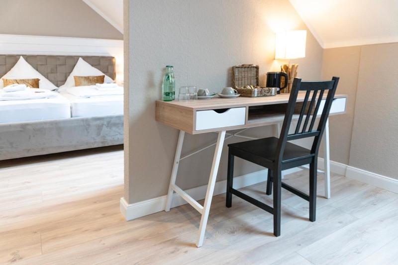 Junior Suite with City View image 3