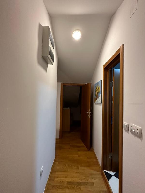 Family Apartment close to Old town! FREE PARKING SPOT - image 9