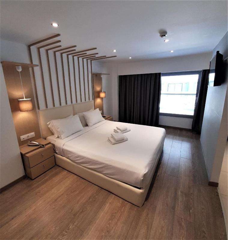 Quadruple Room image 3
