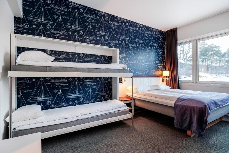 Family Room (2 Adults + 2 Children) image 3