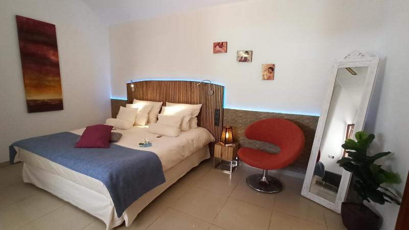 Suite with Garden View image 3