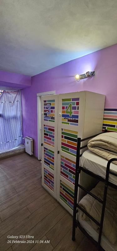 Quadruple Room with Private Bathroom image 3
