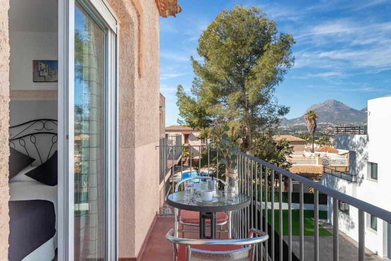 Apartment with Mountain View image 2